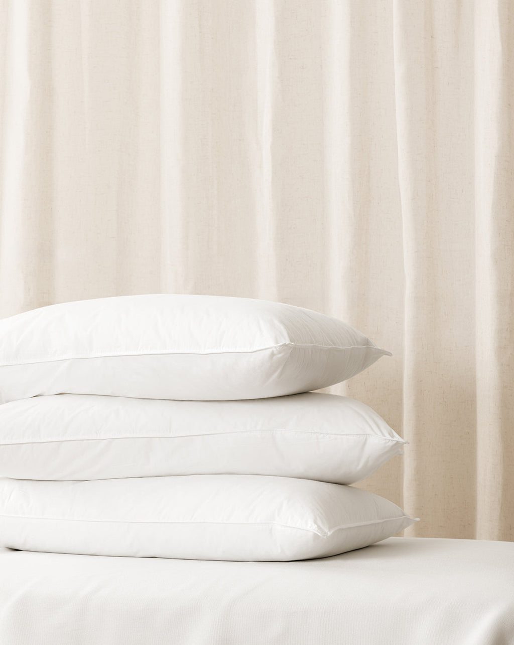 PrimaSera Down Alternative Bed Pillow