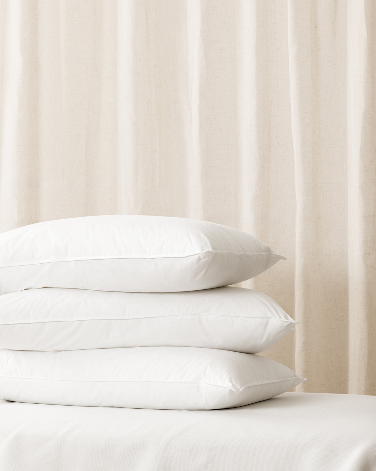 PrimaSera Down Alternative Bed Pillow